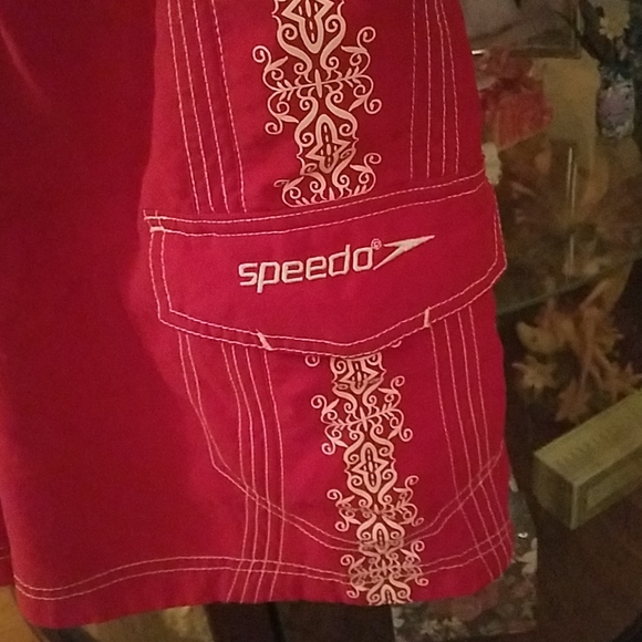 Speedo Trunks - Picture 2 of 6